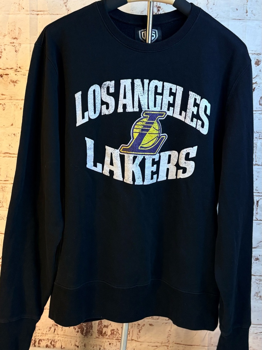 Los Angeles Lakers Black Crewneck Sweatshirt - NBA Team Logo